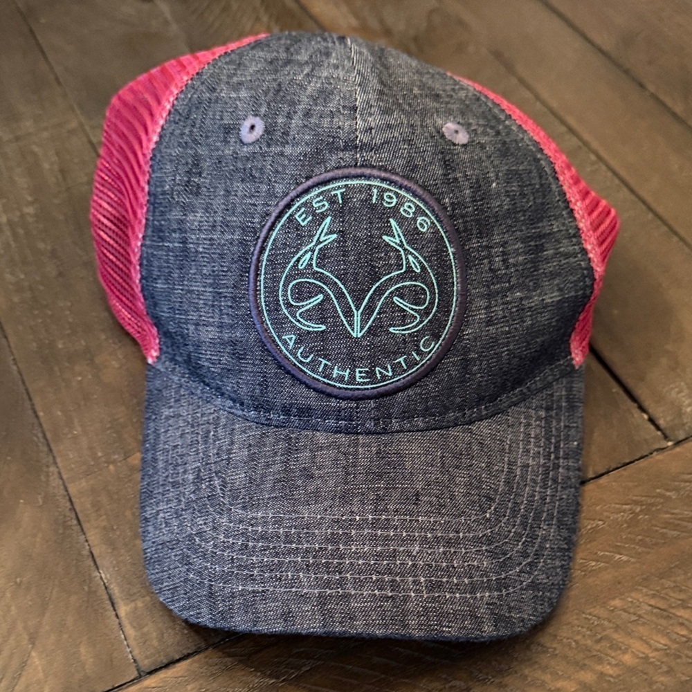 Realtree Pink Mesh Cap